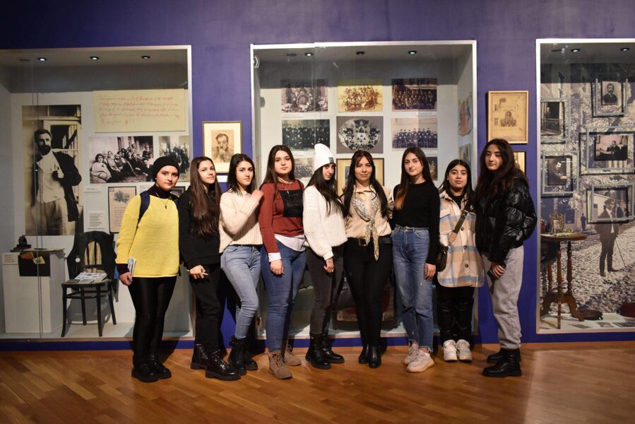 Քոլեջի ուսանողները այցելեցին Ե․ Չարենցի անվան Գրականության և արվեստի թանգարան